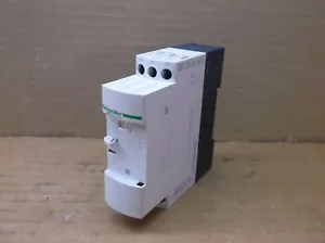 RE8RB51BU Schneider Electric Timer DIN Rail Mount Time Delay Relay - Picture 1 of 4