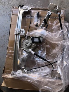 741-431 Window Regular And Motor - Picture 1 of 3