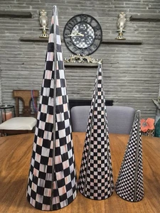 Mackenzie Childs Courtly Check Kegel Bäume Stoff 3er Set stapelbar nicht mehr produziert - Bild 1 von 3