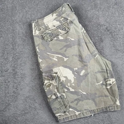 C E Schmidt Workwear Shorts Men's 40 Green Camo Cargo Carpenter Pockets - Image 1 of 4