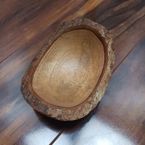 World buyers small Wooden Bowl natural wood bark oval hand carved, jewelry, etc - Picture 1 of 5