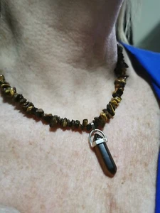 Gemstone necklace, tiger eye chips necklace bracelet and free earrings - Picture 1 of 2