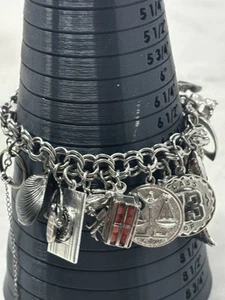 Beladen Vintage 70er Jahre Sterling Silber Bettelarmband über 20 Charms 69 Gramm - Bild 1 von 13