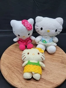 Lote de 3 peluches de Hello Kitty de 4" a 5" - Imagen 1 de 8