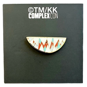 ⚡RARE⚡ TAKASHI MURAKAMI x COMPLEXCON SHARP TEETH Murakami Pin *BRAND NEW* - Picture 1 of 3