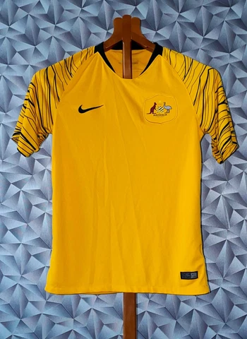 AUSTRALIA NATIONAL TEAM 2018/2019 HOME FOOTBALL SHIRT SOCCER JERSEY NIKE SIZE M Cover