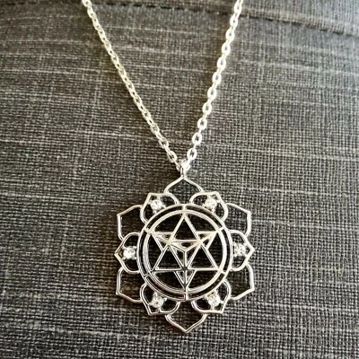 Collana uomo donna con ciondolo Merkabah meditazione geometria sacra idea regalo - Immagine 1 di 4