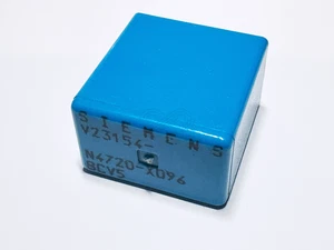 V23154-N4720-X096 Siemens Cradle Relay 20VDC 8-Pin - Picture 1 of 3