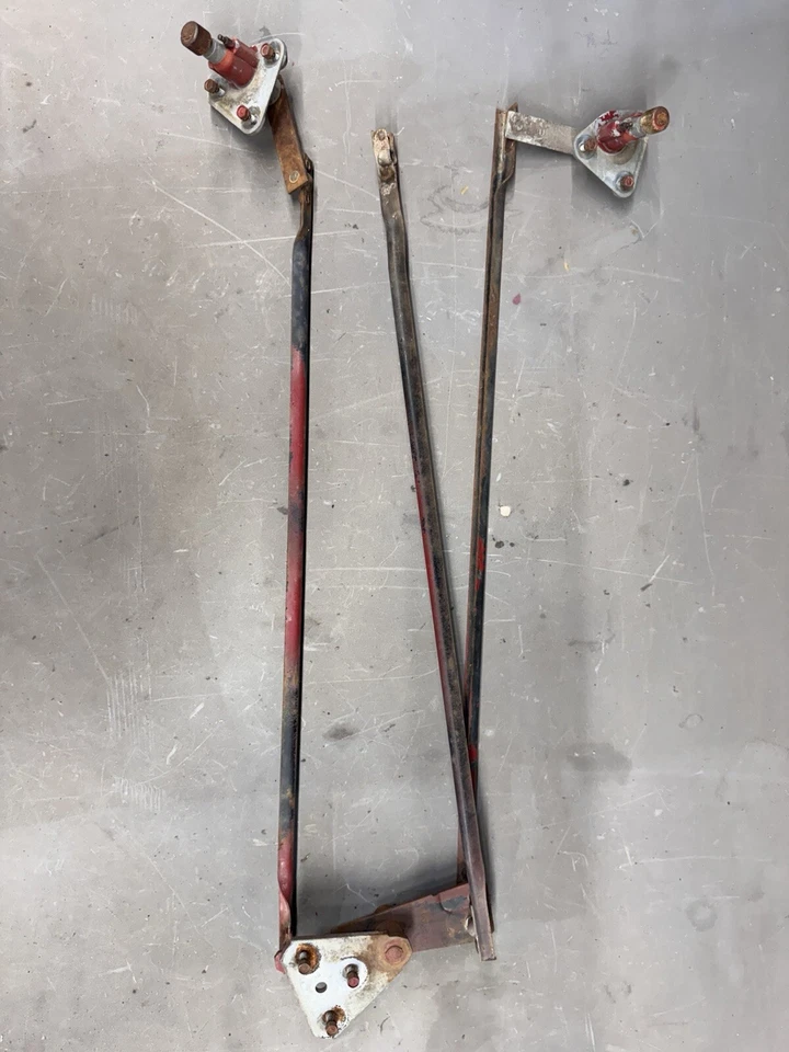 1965 年别克 Electra Wildcat 挡风玻璃刮板变速箱罩联动原始设备制造商 — 第 1/4 张图片