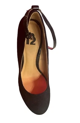 Zapatos de cuña Report para mujer con 6 plataformas de terciopelo negro correa para el tobillo punta redonda Foto 1 de 4