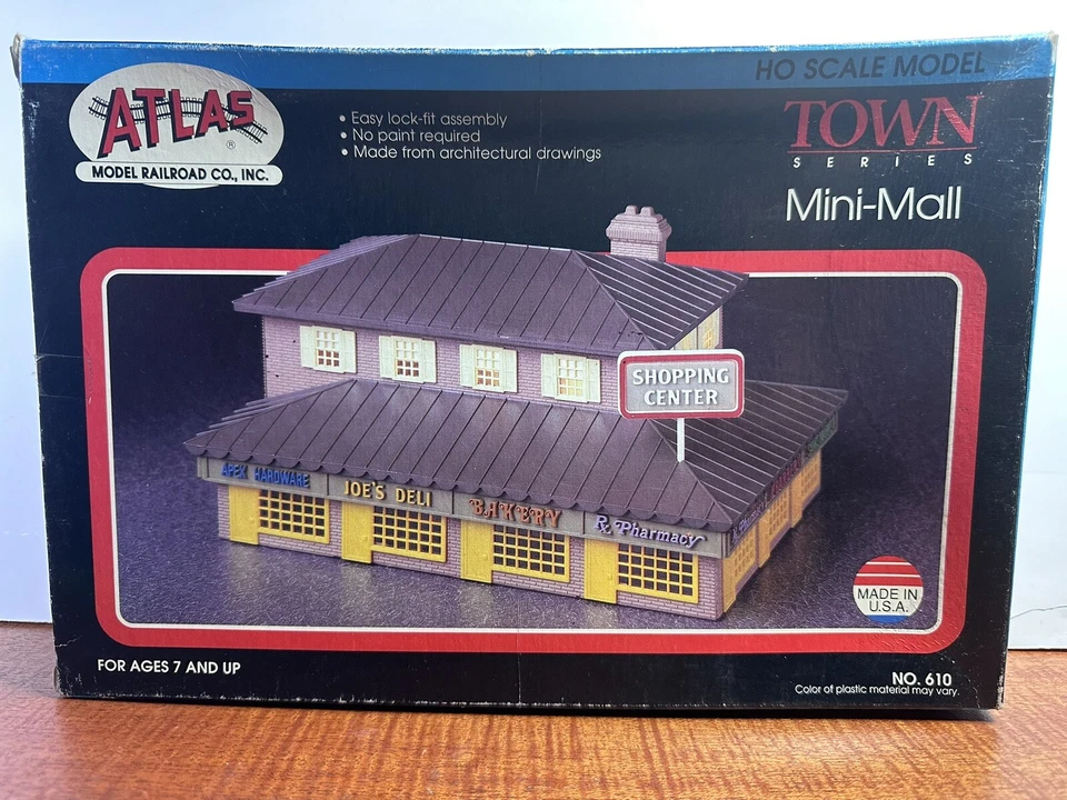 HO Scale 610 Atlas Town Series - MINI-MALL Shopping Center Deli Hardware Bakery - Image 1 of 1