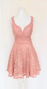 B. Darlin Size 5/6 Fit n Flare Sleeveless Sparkle Lace Dress NWT - Picture 1 of 9