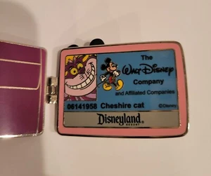Disney Parks Pin Alice in Wonderland Cheshire Cat Cast Exclusive Wallet ID LE - Picture 1 of 6