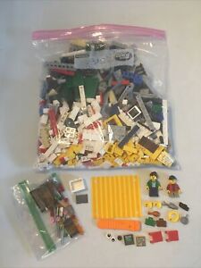 Lego Creator 31052 Vacation Getaways  **Complete w/ Mini Figures - No Booklet**