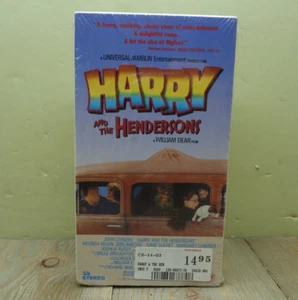 Harry and the Hendersons VHS 1987 MCA Home Video Tape 80677 First Print VTG Rare - Picture 1 of 9