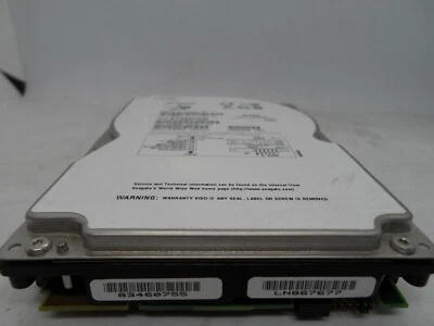 Seagate ST34573W 4.2GB 3.5 7200RPM Single Ended Wide Ultra-1 SCSI 68 Pin - Image 1 of 4