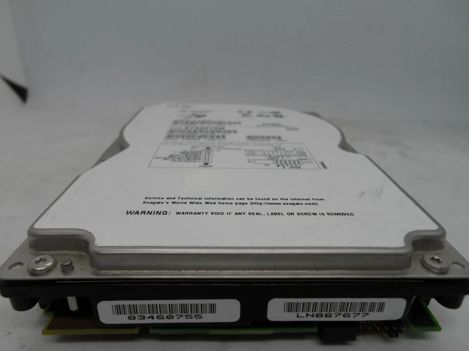 Seagate ST34573W 4.2GB 3.5 7200RPM Single Ended Wide Ultra-1 SCSI 68 Pin - Image 1 of 4