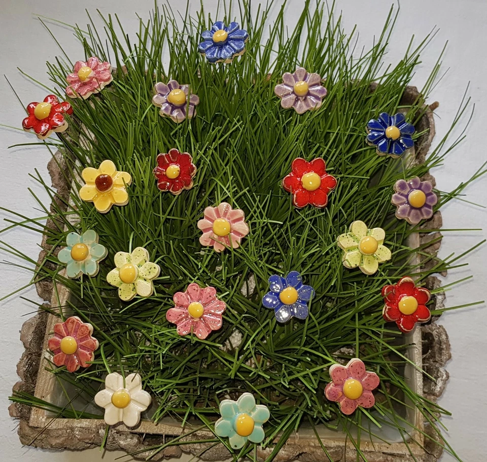 Keramik Blumen  Stecker, 10 Stück für  Muttertag als Geschenk Handgemacht Garten - Bild 1 von 1