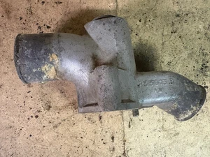 TUBO EXTENSIÓN BOMBA AGUA JAGUAR TIPO E XKE SERIE 3 C33013 - Imagen 1 de 4