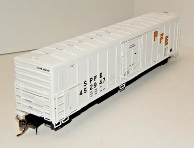 InterMountain HO #34703-12 Southern Pacific R-70-15 Mech Reefer NEW #452947 RTR - Image 1 of 4