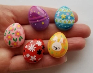 Resin Flat Backs EASTER EGGS Egg Hunt Craft Cabochons Jewellery Card Making 24mm - Picture 1 of 4