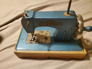 KAYanEE Sew Master Sewing Machine Made U.S.A Vintage Model ?? Blue - Picture 1 of 8