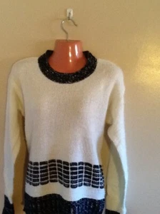 Women's Pullover Crew Neck White & Black Eyelash Sweater Large - Picture 1 of 6