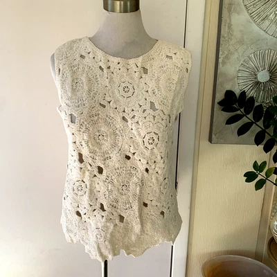 全新带标签 Zara 象牙色柔软纹理钩针无袖上衣,尺寸 M — 第 1/4 张图片
