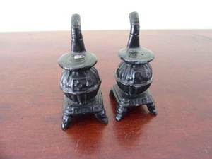 Cast Metal Pot Belly Stove Salt & Pepper Set - Bild 1 von 6