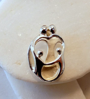 Pingente de prata esterlina Carolyn Pollack Relios Loving Family of Four 4 novo estado - Imagem 1 de 4