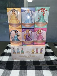 Disney Mini Diorama Etapa 005 Princesa Enamorarse Serie Juego Completo Leer - Imagen 1 de 14