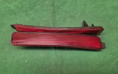 2010 - 2016 凯迪拉克 SRX 后部左右侧保险杠盖反射器 原始设备制造商 — 第 1/4 张图片