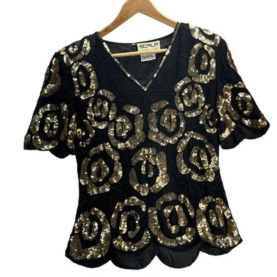 Top formal Scala vintage negro seda dorado con cuentas borde de vieira para mujer grande Foto 1 de 4