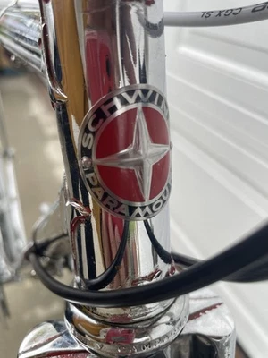 VINTAGE 60’s SCHWINN PARAMOUNT BICYCLE ALL CHROME IN VERY GOOD CONDITION - Image 1 of 4