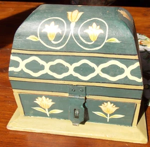 BOITE ARTISANALE DE COLLECTION EN BOIS ENTIEREMENT DECOREE PEINTE A LA MAIN - Picture 1 of 6