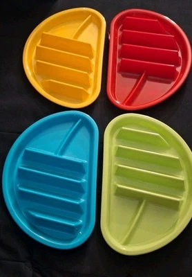 Plastic Fiesta Taco Plates Holds 3 Tacos and 2 Sides 2 Pack by Arrow USA MADE - Image 1 of 4