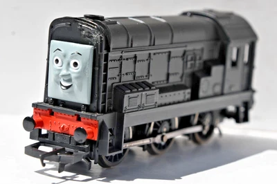 Hornby Thomas GB R9050 Class 08 0-6-0 Shunter Locomotive Devious Diesel No Box - Image 1 of 4