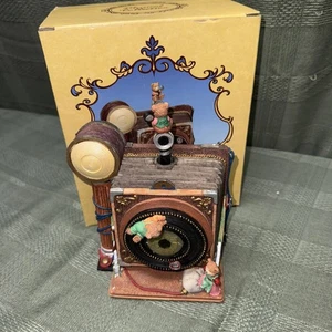 Kingstate Corp. Musical Camera with Moving Bears Plays My Favorite Things Mint - Picture 1 of 13