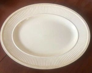 Wedgwood Queensware Embossed EDME Platter 14x11“ Serving Platter Rare NICE! - Picture 1 of 2