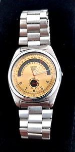 VINTAGE 1993 RARO SEIKO DX 7N43-8A00 CALENDARIO CRESCENTE OROLOGIO AL QUARZO - Imagen 1 de 9