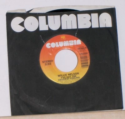 Willie Nelson - I'm Not Trying To Forget You / I've Got The Craziest Feeling -45 - Image 1 of 2