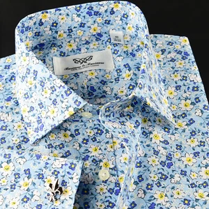 Camisa de vestir de tela con estampado de flores azules de diseño elegante puño francés para ropa navideña - Imagen 1 de 5