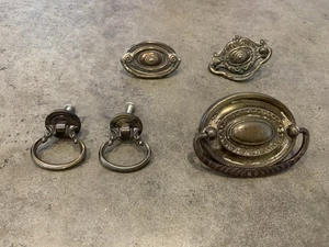 Vintage Drawer Pulls Bail Style Lot Of 5 - Picture 1 of 7