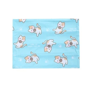 Lightweight Pet Cooling Pad with Removable Washable Cover for Easy Care - Afbeelding 1 van 20