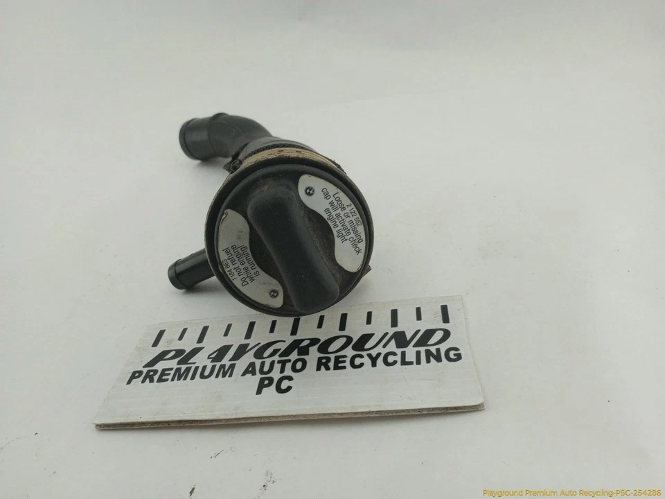 BMW 318ti E36 HATCHBACK Fuel Gas Filler Neck Tube With Cap Fits 1992-1999 92 93 - Image 1 of 4