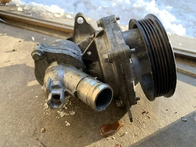 Chevrolet Camaro 2016-2021 motor bomba de agua 12663910 OEM Foto 1 de 4