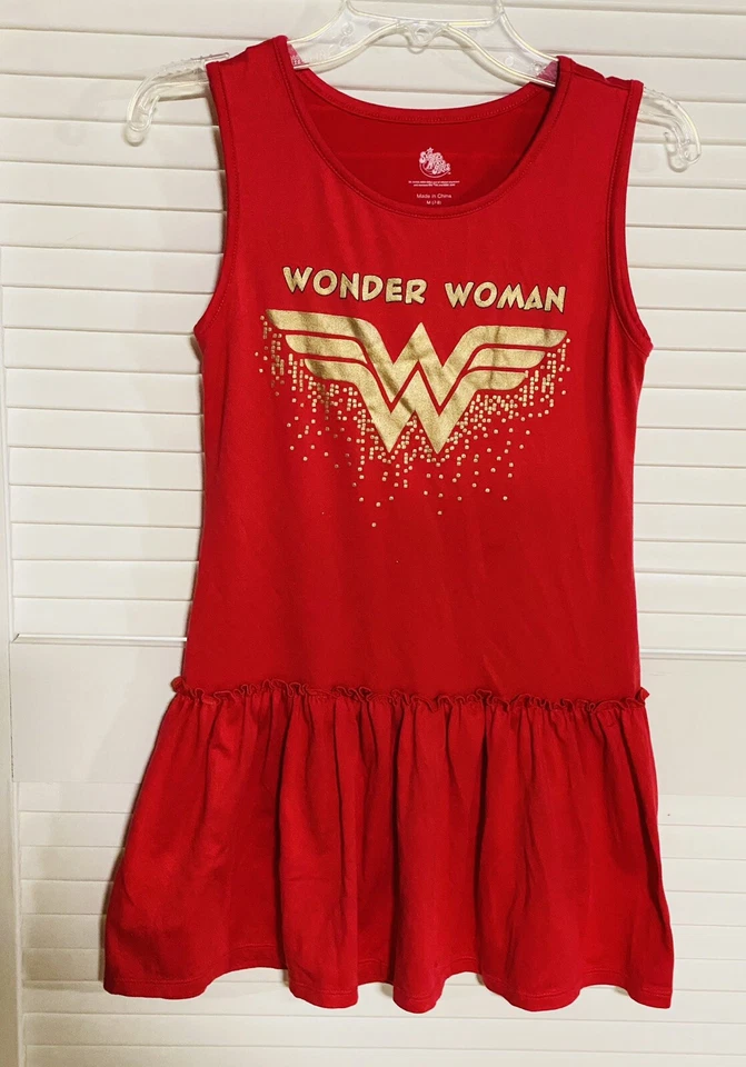 Disfraz de Mujer Maravilla Halloween Rojo para Niñas 7/8 Usado en Excelente Condición Foto 1 de 4