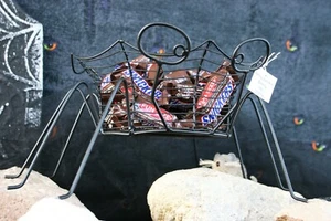 POTTERY BARN SPIDER WIRE TREAT HOLDER – NIB – A CREEPY, CRAWLY GOODIES DISPLAY! - Picture 1 of 6