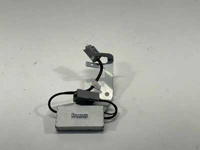 2016-2022 TOYOTA PRIUS Prius ЖГУТ РАДИО АНТЕННА УСИЛИТЕЛЬ 86300-47160 OEM - Изображение 1 из 4