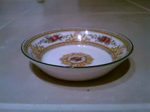 Wedgwood Columbia bianco, Ctr Med, bordo verde, modello W595 (elenco 1) fine Cina - Foto 1 di 13
